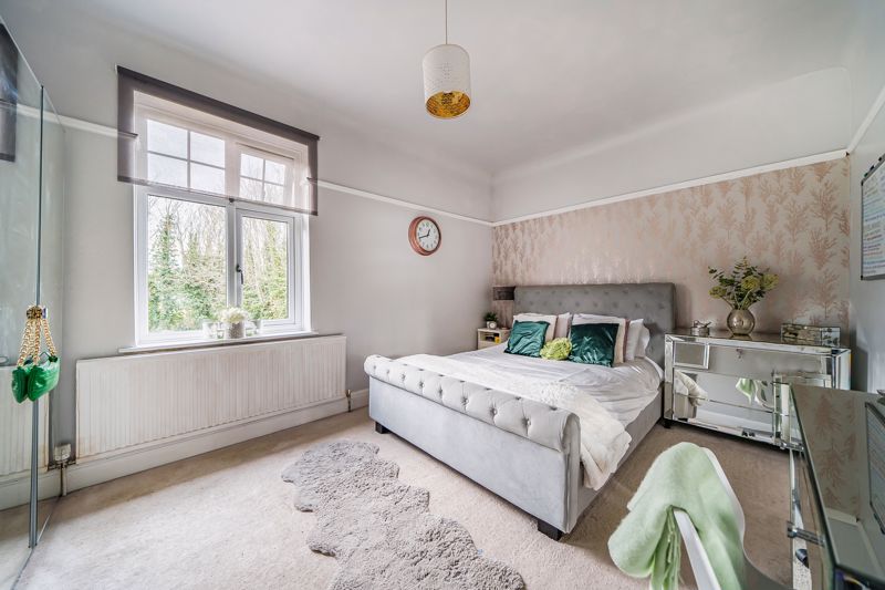 Bedroom- click for photo gallery